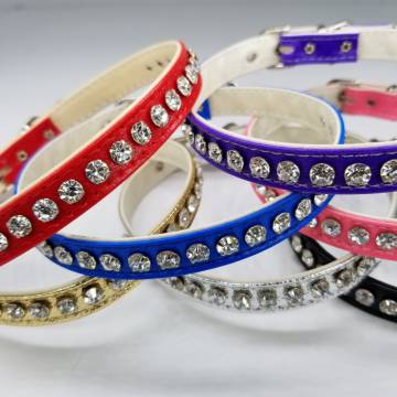 Single Row Rhinestone Collar